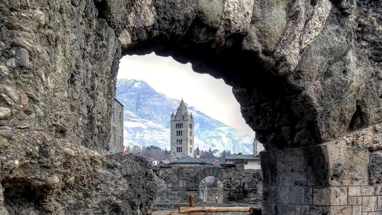Ferienwohnung Le Joli Coin Du Passage Aosta Exterior foto